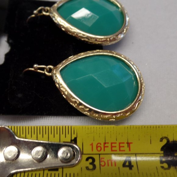Fabulous Gold Tone & Blue/Green Faceted Ear Rings - Picture 5 of 6